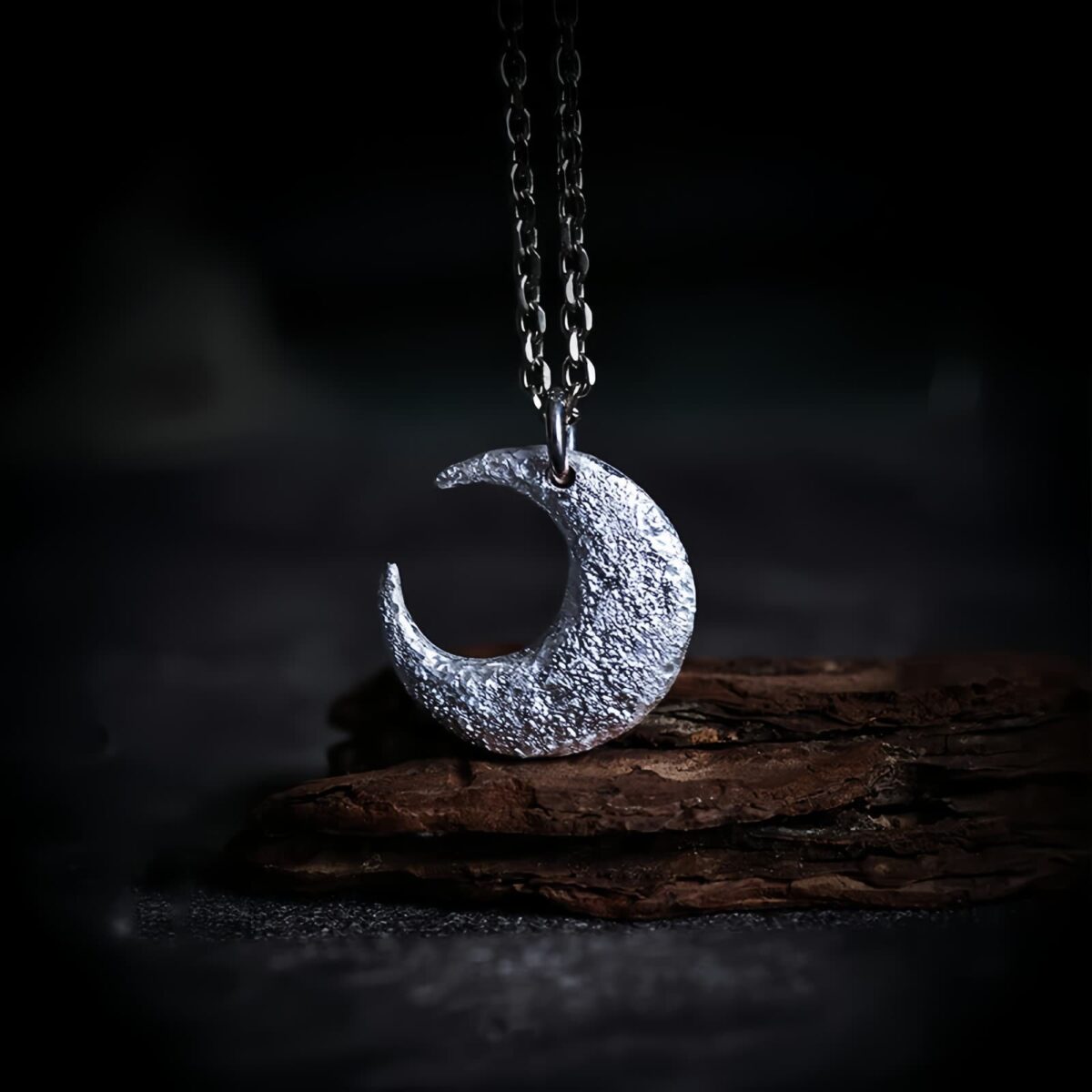 Moon Balance Necklace Pendant in 999 Silver Moon Balance Necklace Pendant in 999 Silver - 1