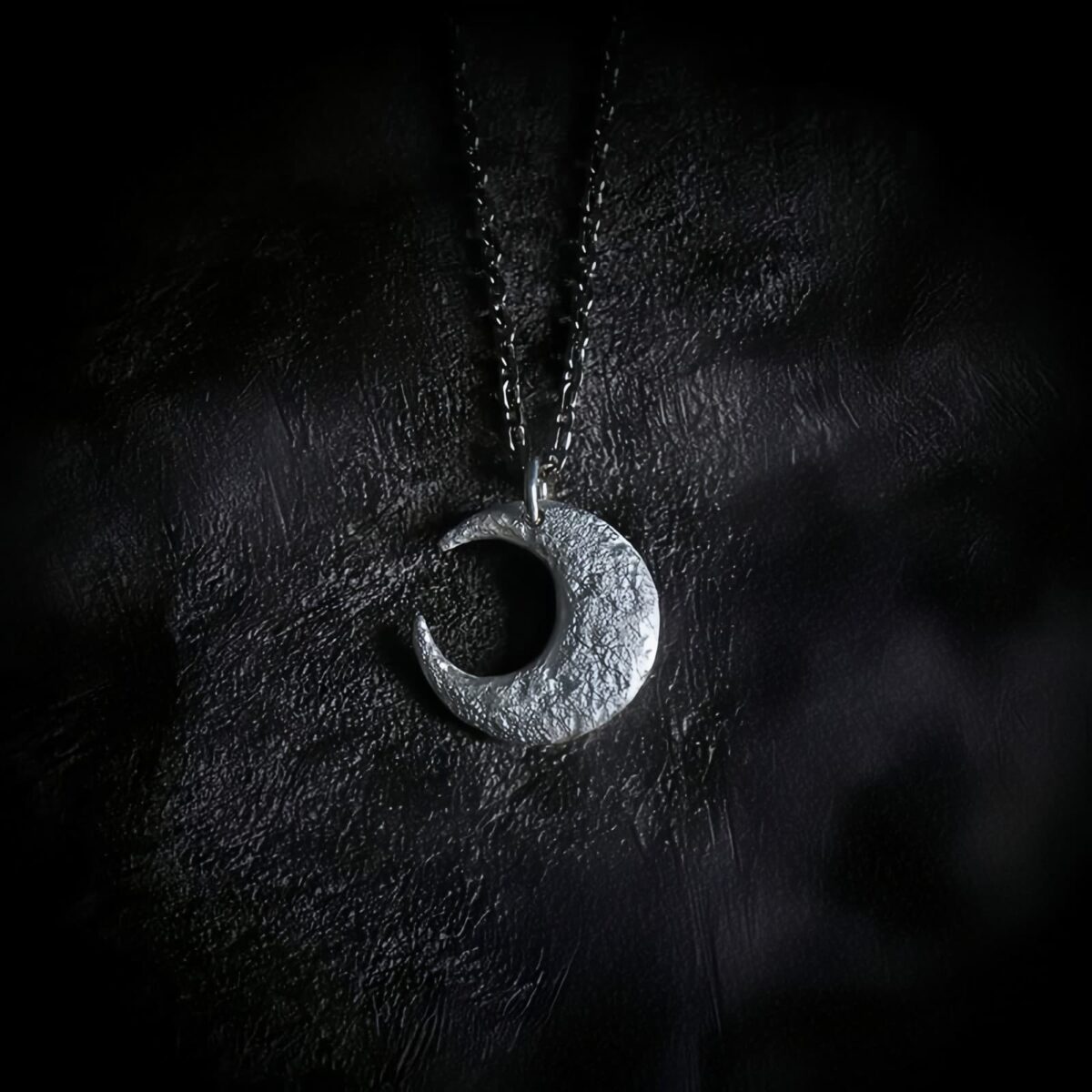 Moon Balance Necklace Pendant in 999 Silver Moon Balance Necklace Pendant in 999 Silver - 2